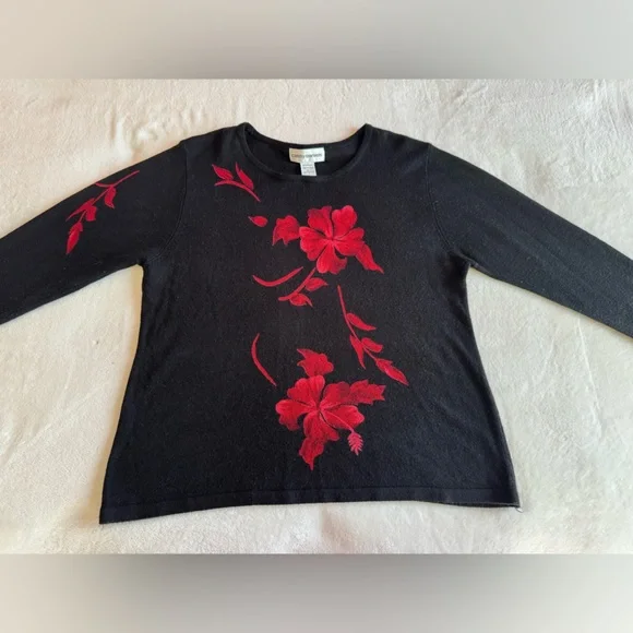 Black and Red Floral Women's Sweater - Picture 2 of 8
